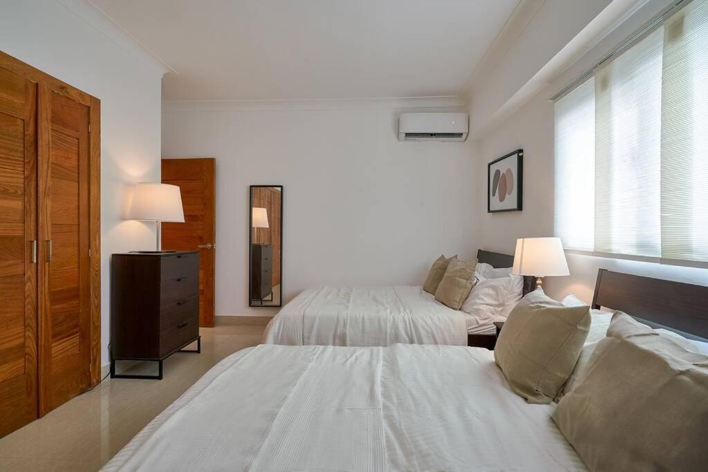 Escape Apartments, Balcony, Pool, Gym & Spa In La Julia 聖多明哥 外观 照片